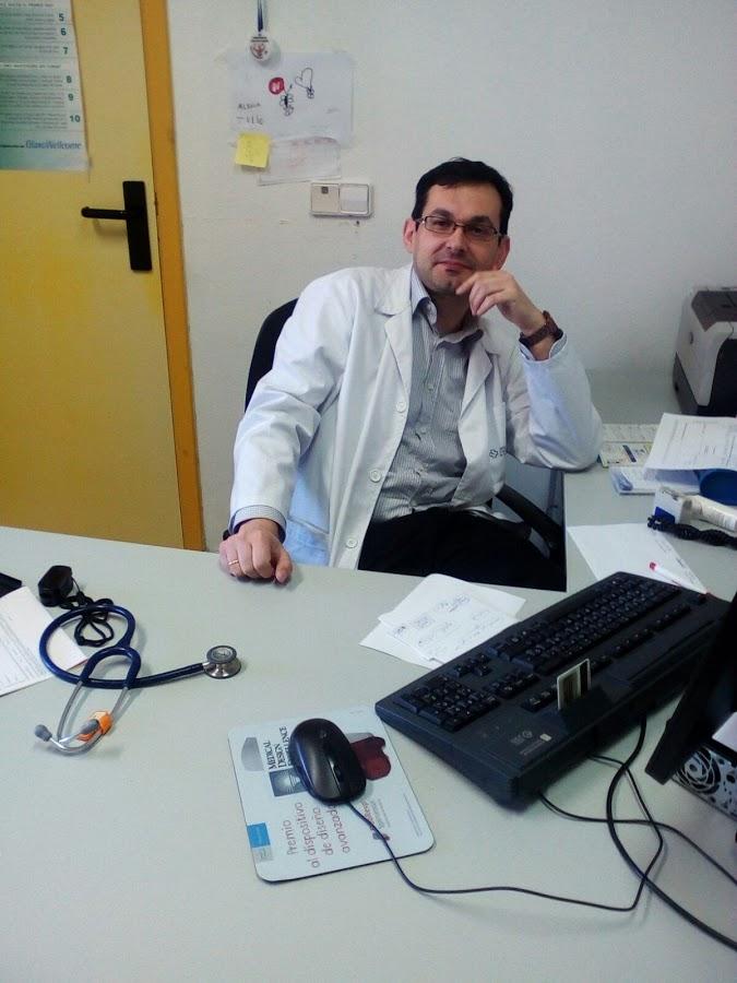 ¿Cómo puedo ayudarte?
Has leído algún artículo del blog, quizás has escuchado un episodio del podcast o solo has llegado hasta aquí para preguntarme algo que te mueve por dentro.
Puedes mandarme un mensaje por Email o si lo prefieres, nos encontramos en Twitter o en LinkedIn